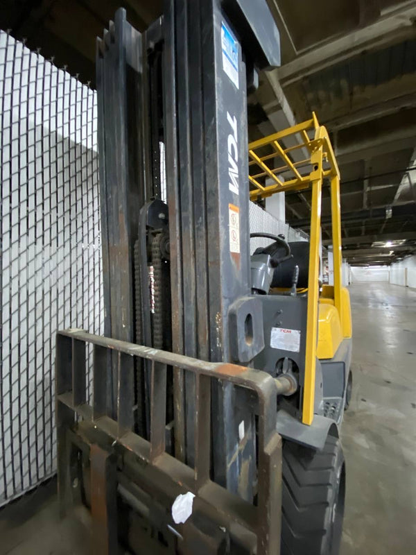 TCM forklift for sale 4 stage
5500 lb, 4 stage, side shift , low hours