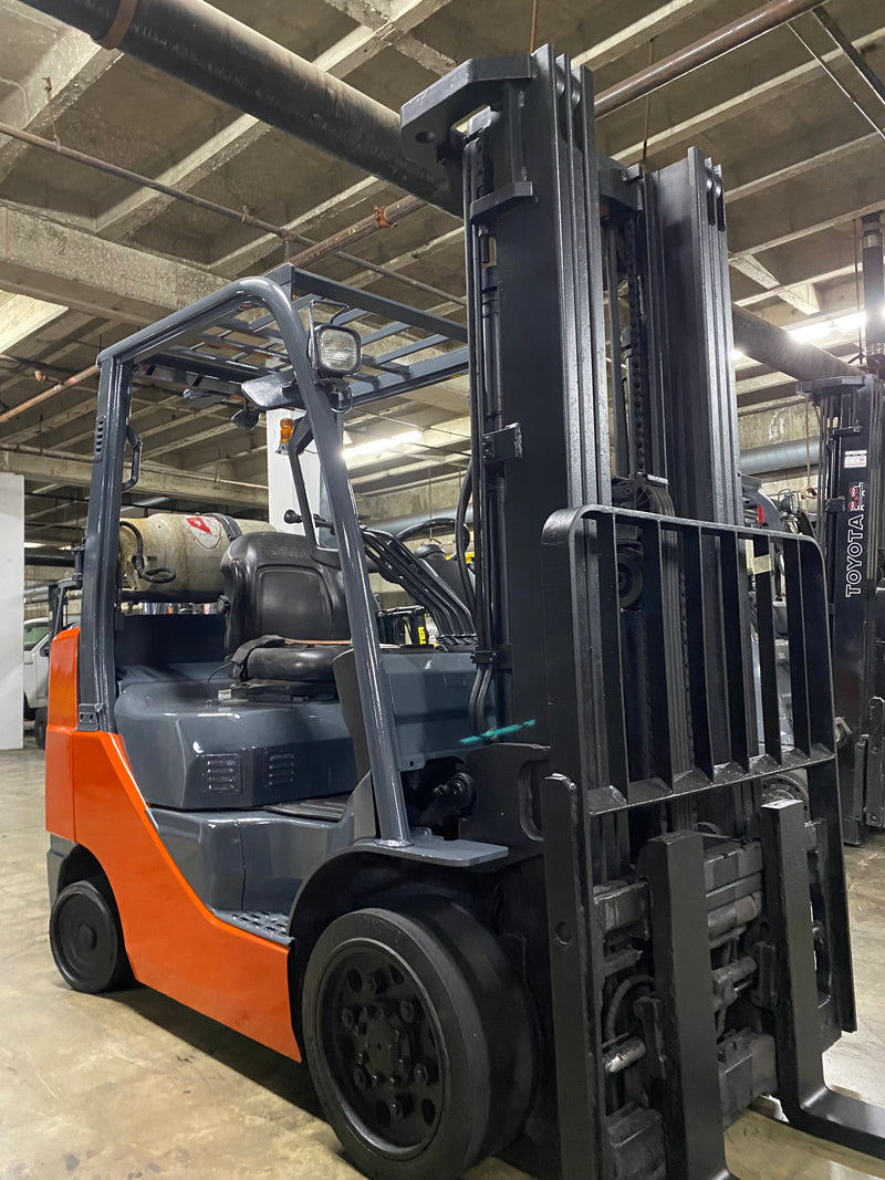 2020 TOYOTA M8 forklift for sale