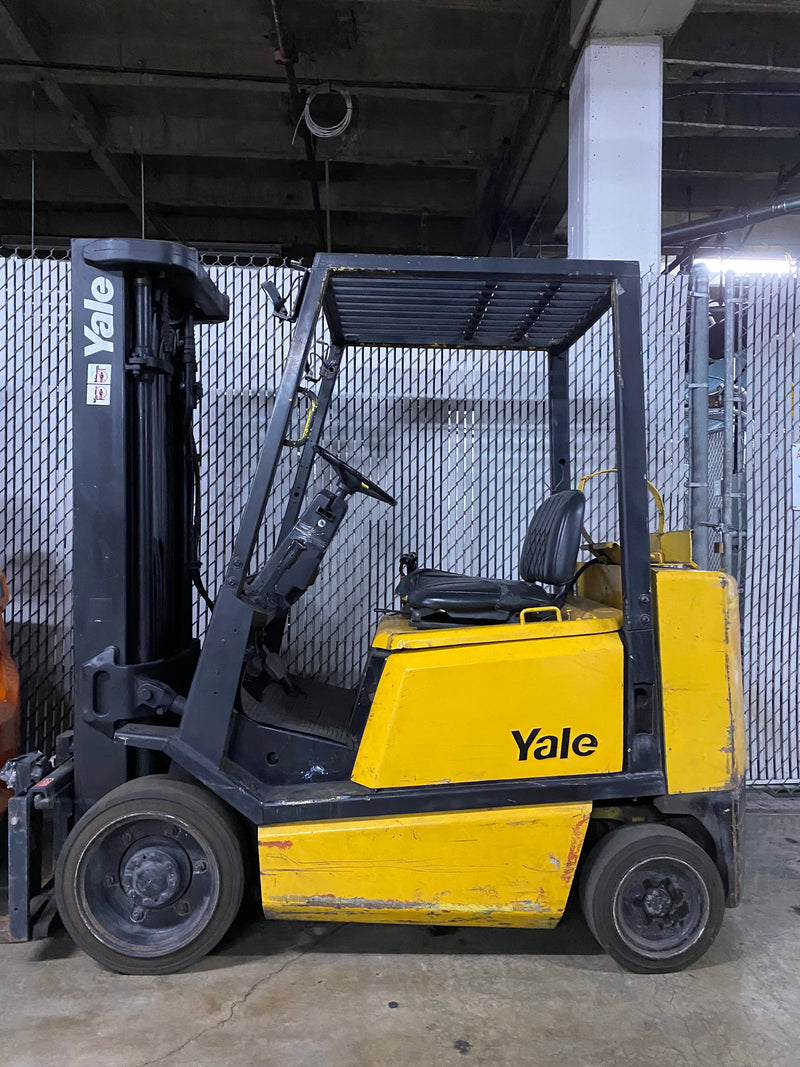 Yale forklift  5000 lb, 3 Stage, side shift